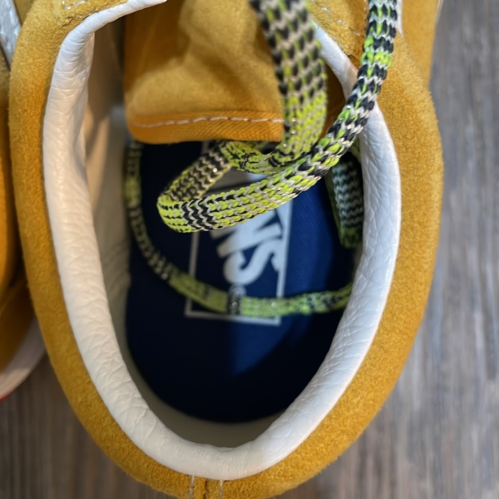 Vans - Picture 6 of 8